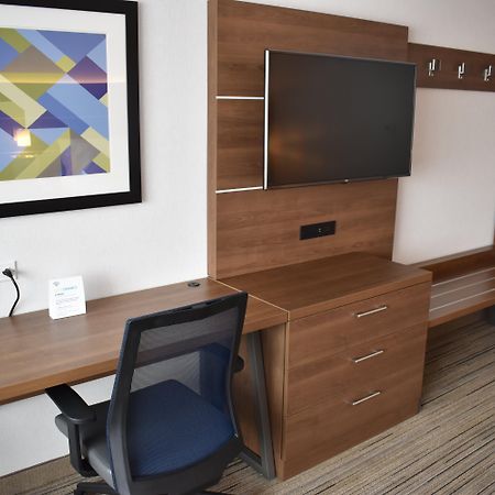 Holiday Inn Express & Suites - Boston South - Randolph By Ihg Zewnętrze zdjęcie
