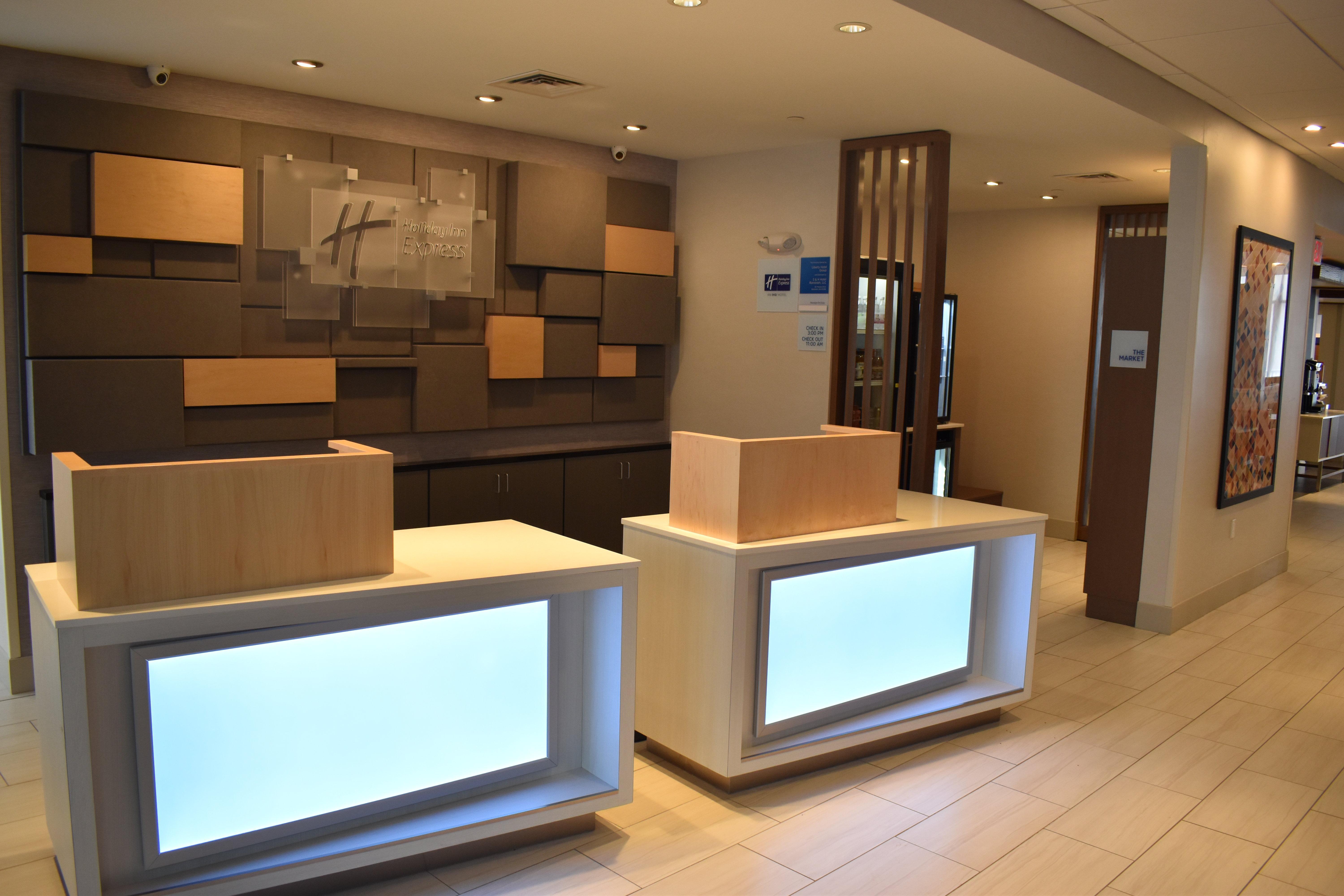 Holiday Inn Express & Suites - Boston South - Randolph By Ihg Zewnętrze zdjęcie