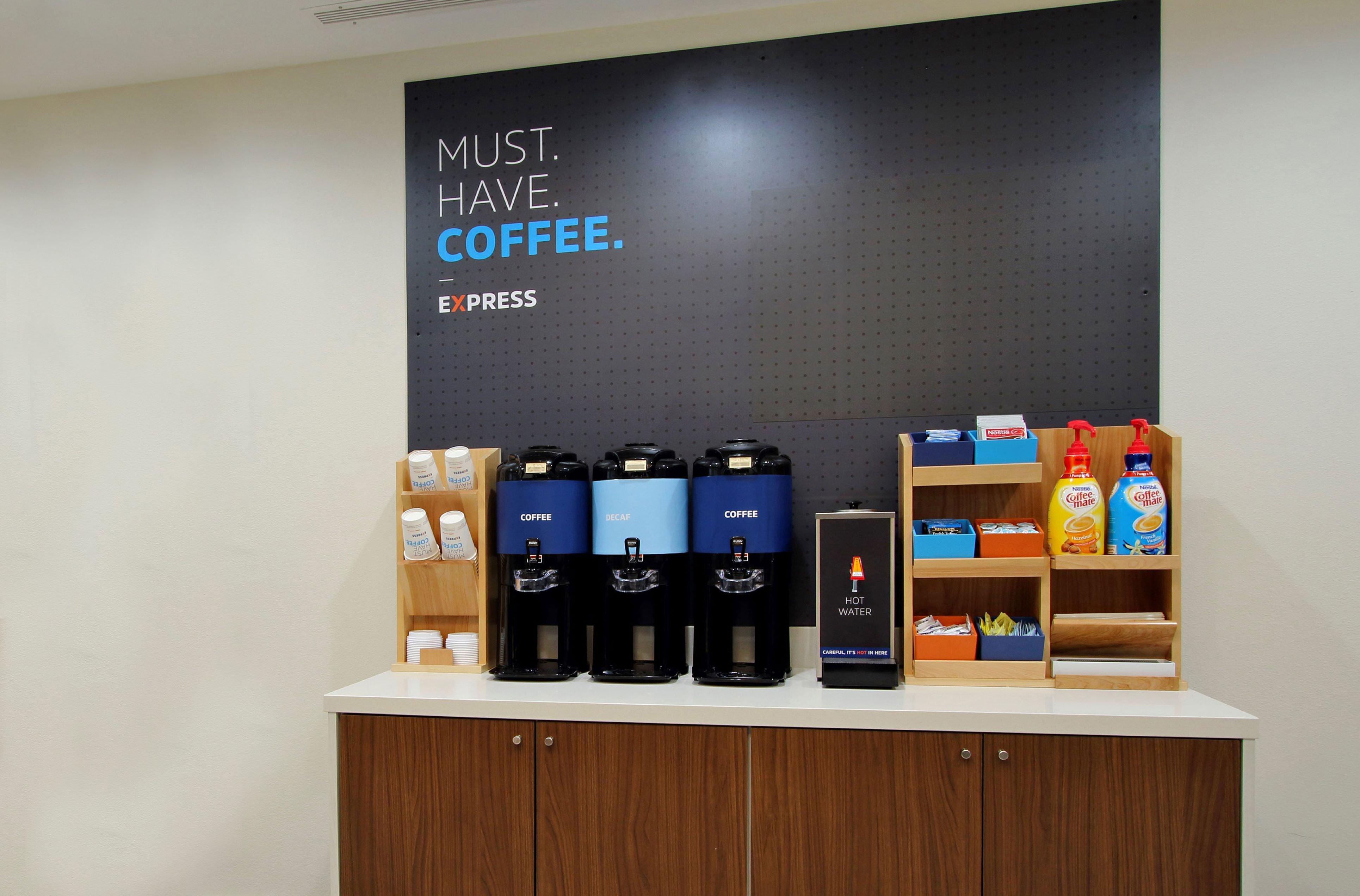Holiday Inn Express & Suites - Boston South - Randolph By Ihg Zewnętrze zdjęcie