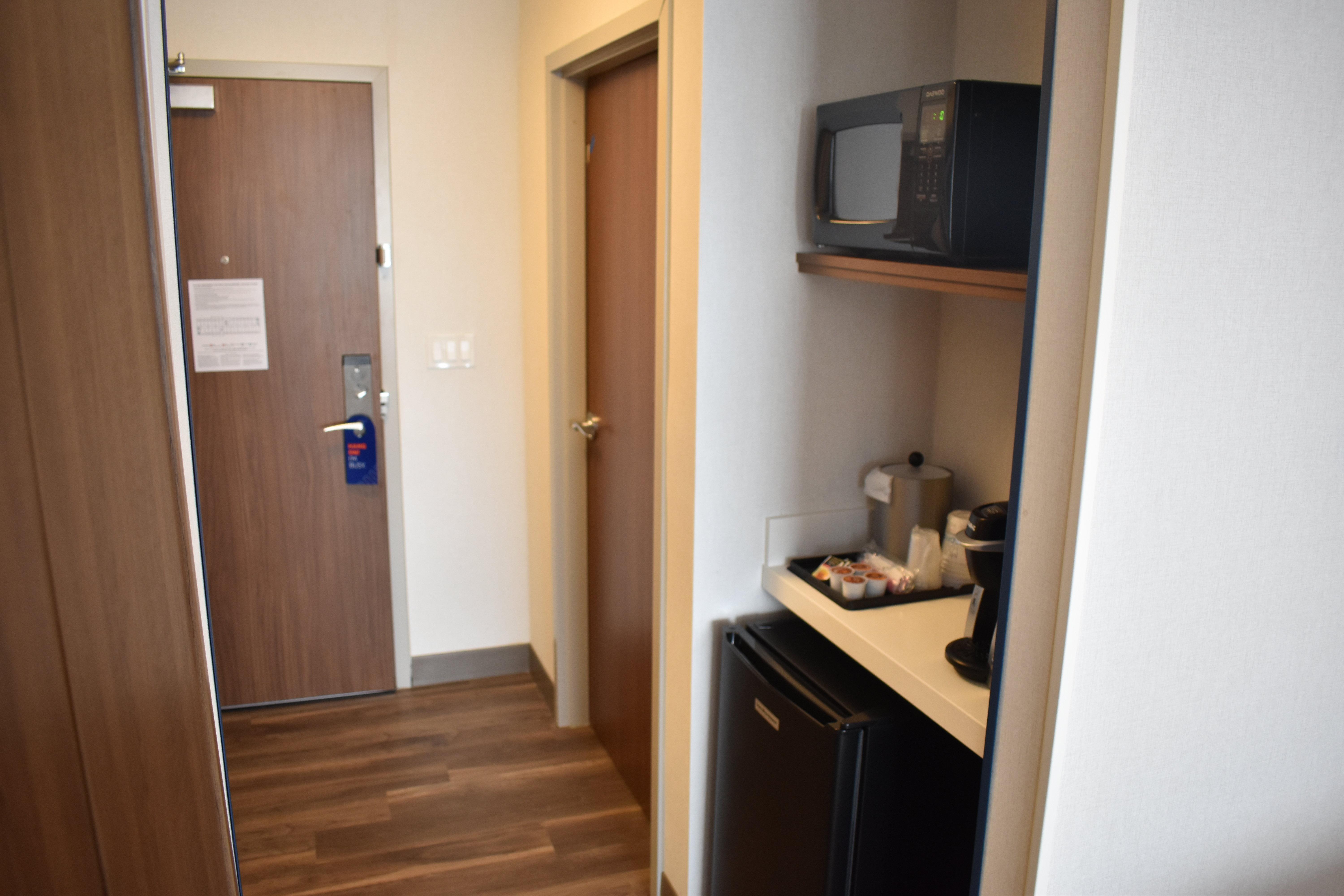 Holiday Inn Express & Suites - Boston South - Randolph By Ihg Zewnętrze zdjęcie